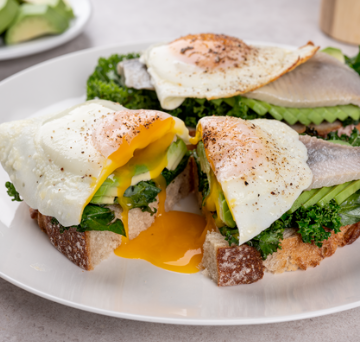 Smakowita kanapka ze śledziem: przepis